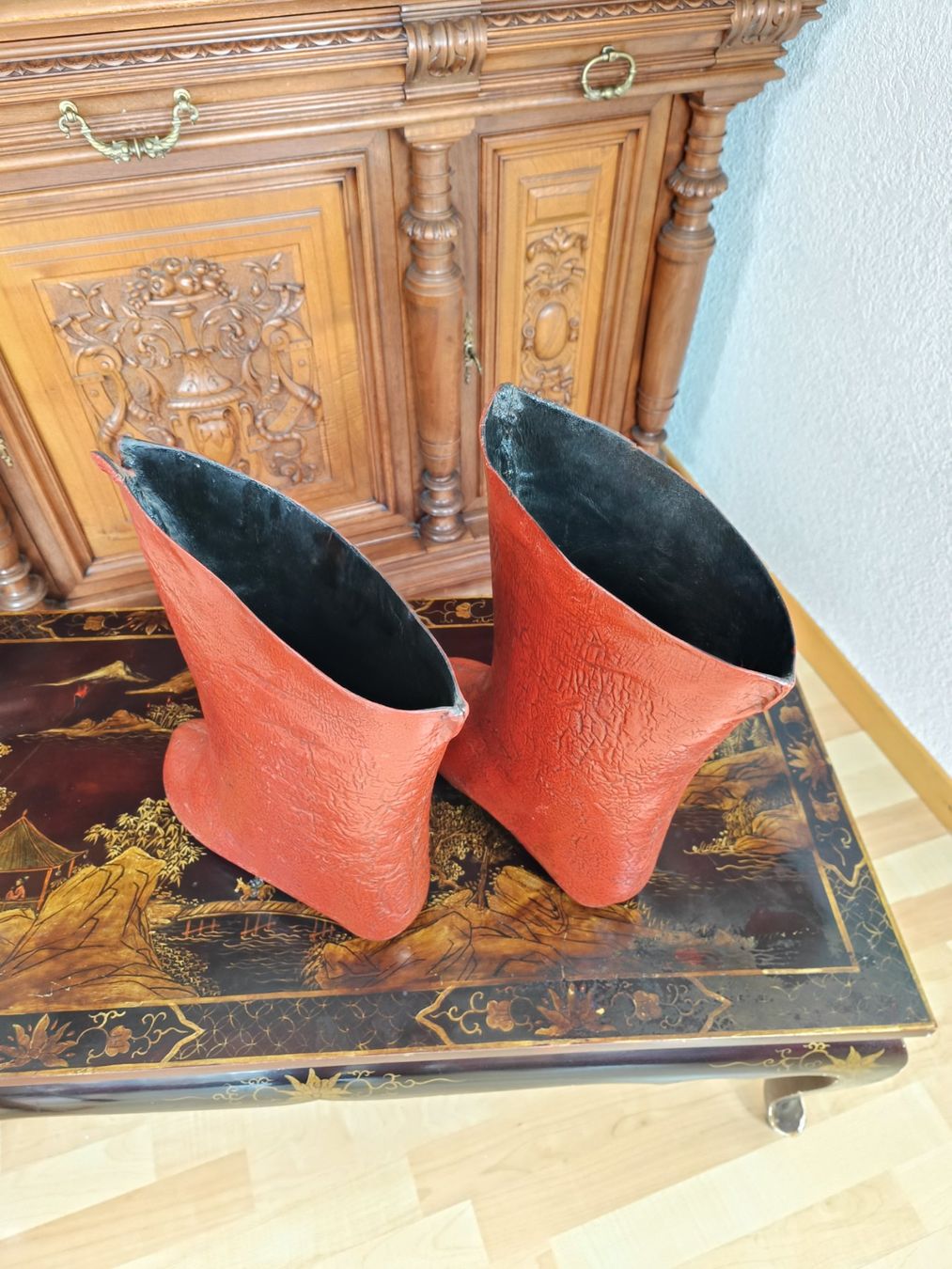 Alle Dekorationen: Chinesische Lackleder-Reisstiefel – Gebraucht aus Steffisburg von ZeitReise_ 2
