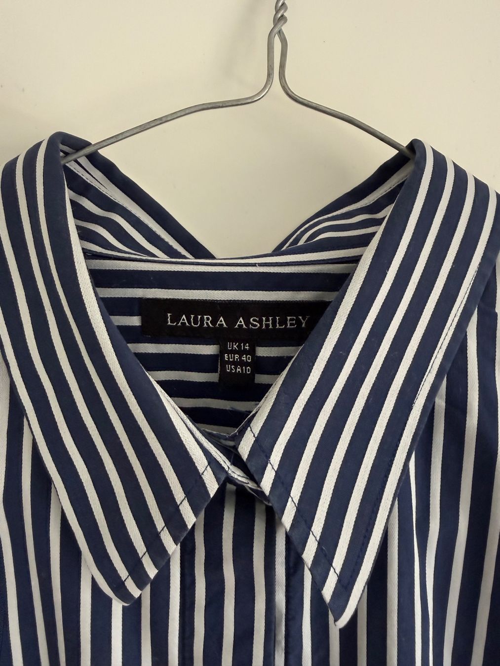 Laura Ashley Camicette: Gestreifte Bluse Laura Ashley – Usato da Luzern venduto da Mamutpe 1