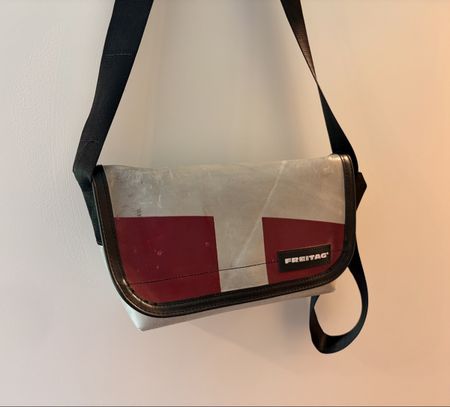 Freitag F41 Hawaii Five-0
