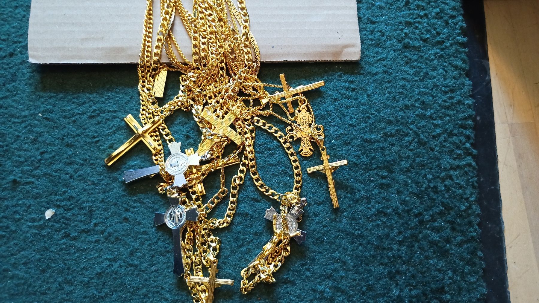 Ciondoli: Schmuck Ketteli mit kreuz – Nuovo (secondo la descrizione) da wila venduto da audi48 1