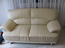 Zweisitzer Ledersofa cremefarben gebraucht guter Zustand