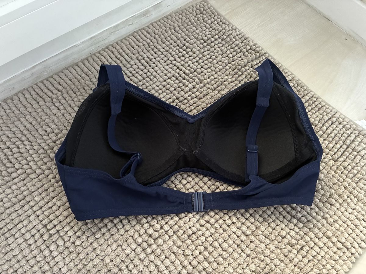Arena Maillots de bain & Bikinis: Hoch geschnittenes Bikini arena Gr 38 – D'occasion à Jona par Brigitte84 1