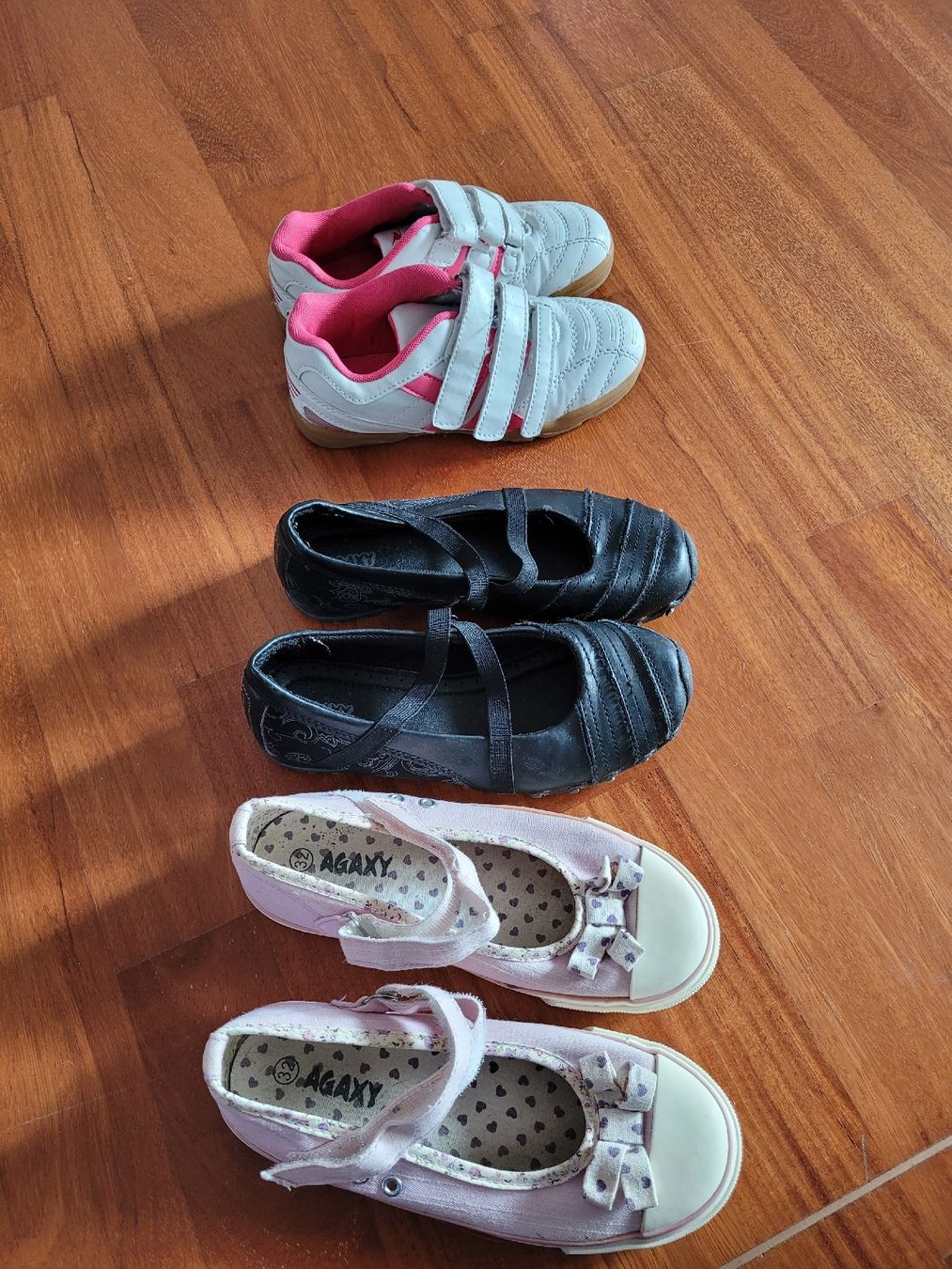 Scarpe per ragazze: Schuhpaket Mädchen Gr. 31, 32, 33 – Usato da Erlinsbach SO venduto da Elso72