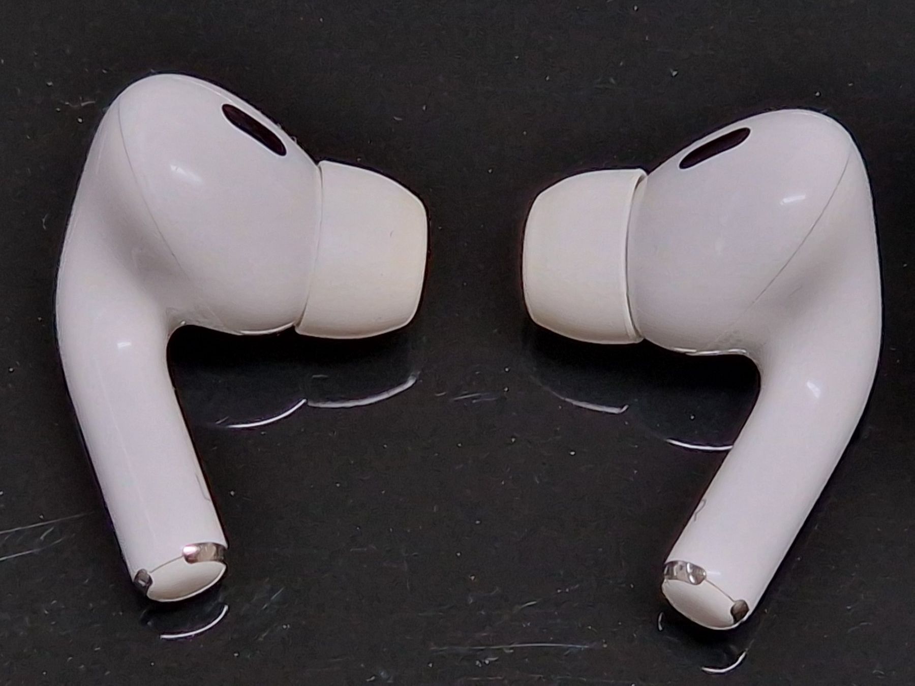Apple Kopfhörer: Apple AirPods Pro 2. Generation MagSafe – Gebraucht aus Giez von FA-18Hornet 4