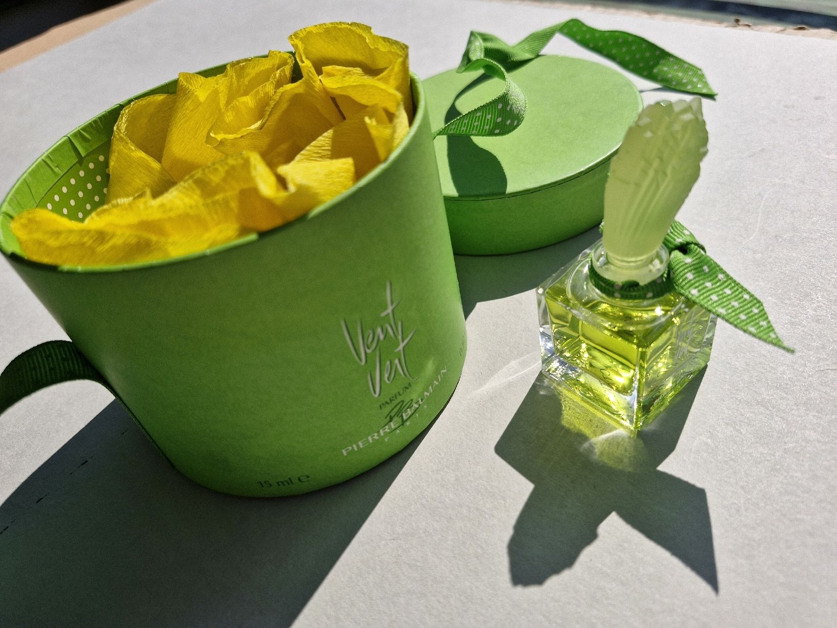 Flaconi: Pierre Balmain Vent Vert Parfum 15ml FACTICE  neu – Usato da Zürich venduto da Secretariat11 2