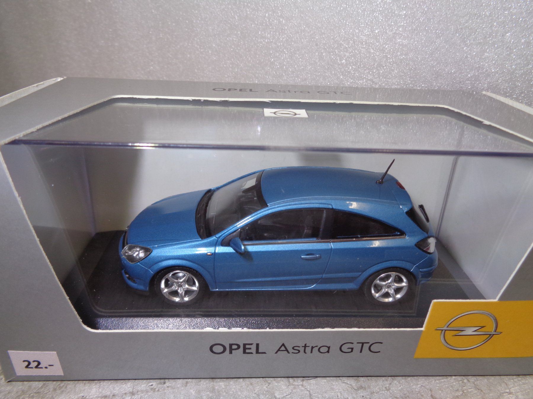 Opel Modellini d'auto: Minichamps 1:43 Opel Astra GTC – Usato da Reconvilier venduto da rallycar