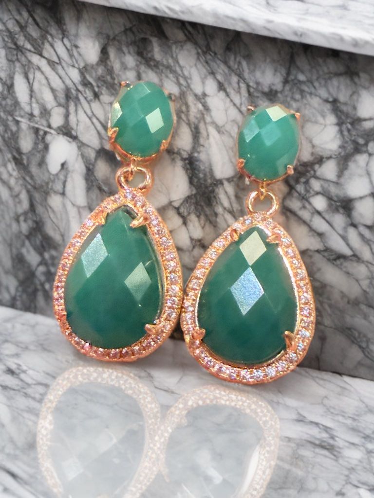Orecchini pendenti & Orecchini a lobo: Boucles d'oreilles agate verte – Nuovo e nell'imballaggio originale da St-Maurice venduto da Sandrinette123