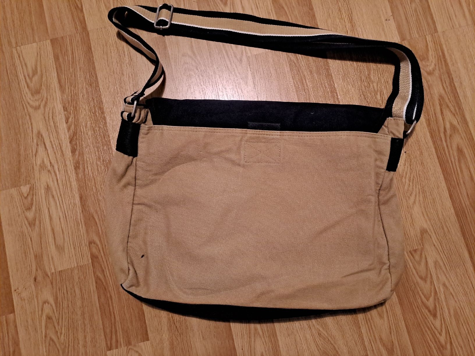 Tommy Hilfiger Borse: Tommy Hilfiger Umhängetasche – Usato da Basel venduto da suberi_Sach 5