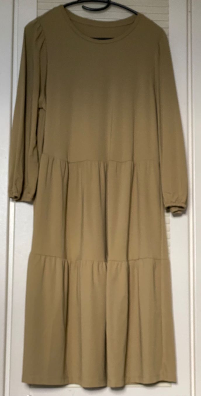 C&A Vestiti: C&A Damen Kleid Gr. M, Neu – Nuovo (secondo la descrizione) da Bözberg venduto da RosmarieOb