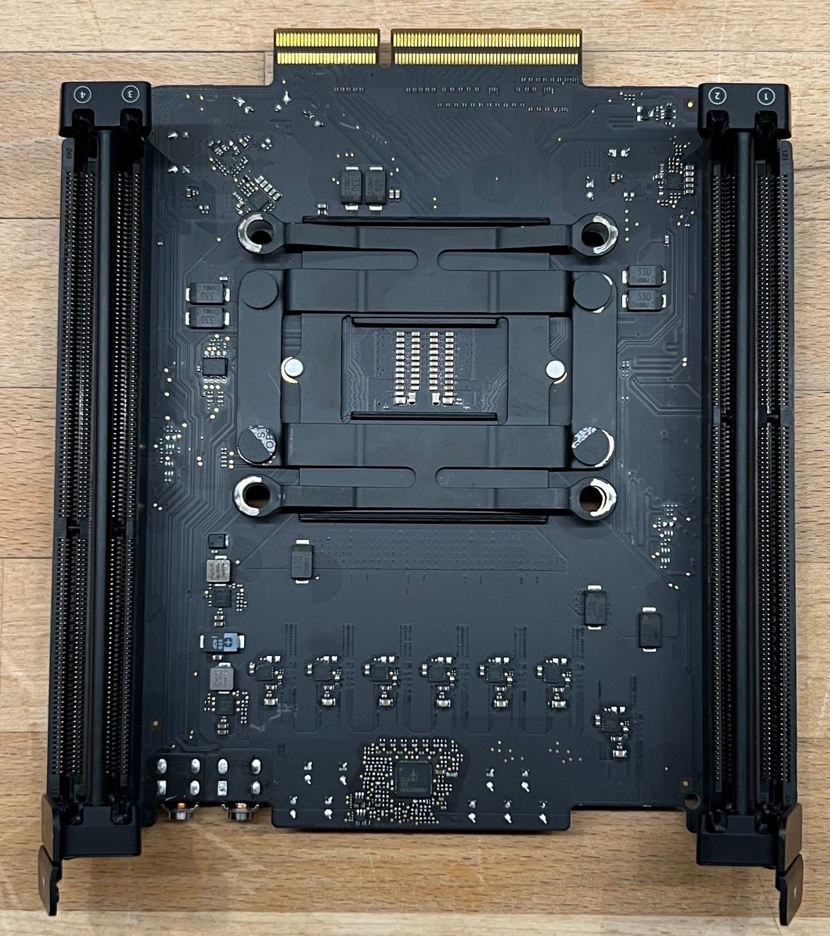 Apple PC: Mac Pro Late 2013 Ersatzteile - CPU Riserboard + XEON 6-Core – Usato da Wald ZH venduto da Mysti_mountain 1
