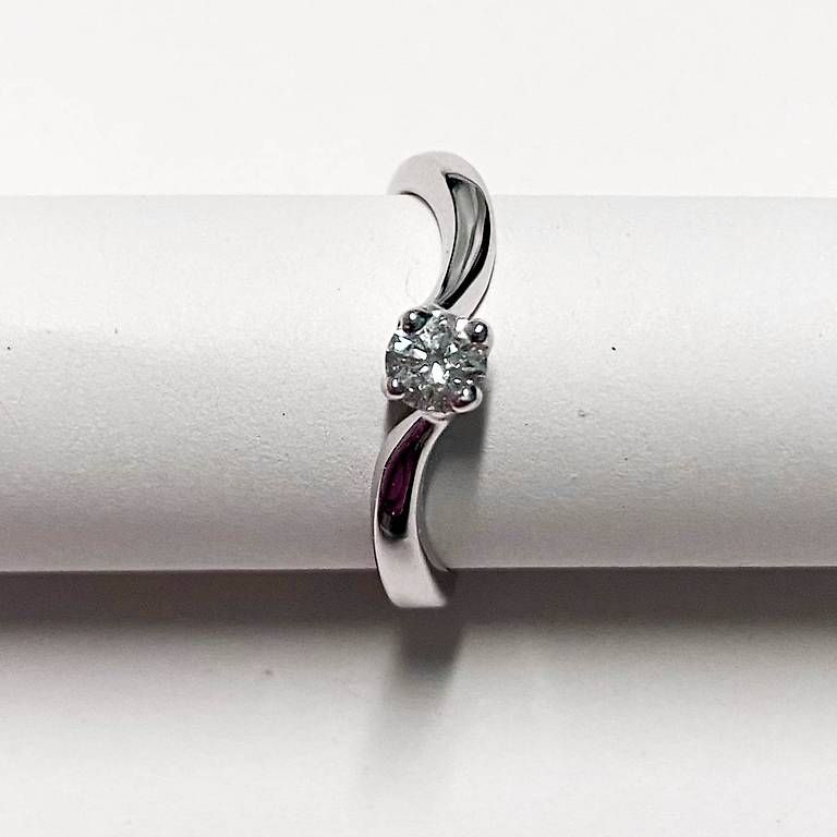 Bagues: Bague en or blanc avec diamant – Neuf avec emballage d'origine à Lausanne par Laurent405