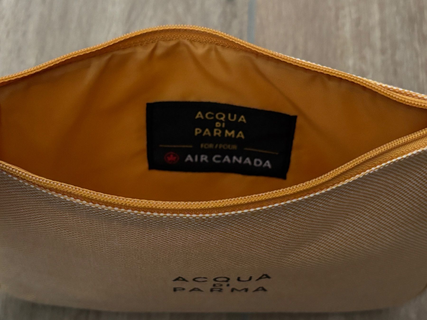 Acqua di parma Custodie per cosmetici: Acqua di Parma Kosmetiktasche hellbraun – Usato da Esslingen venduto da Danielp 1