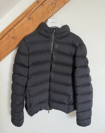 Doudoune Moncler femme logo print puffer