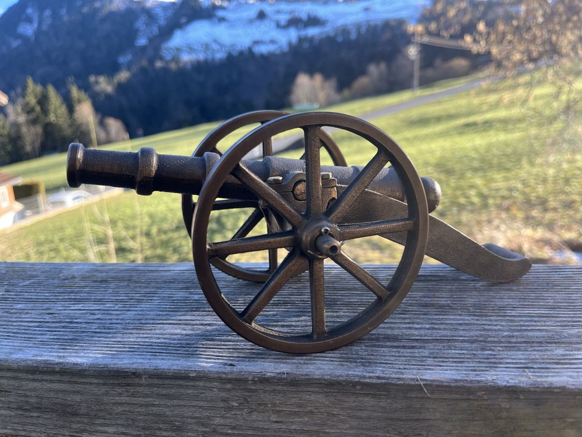 Skulpturen & Statuen: Bronze Kanone (Deko) – Gebraucht aus Wiesenberg von swissantik 1