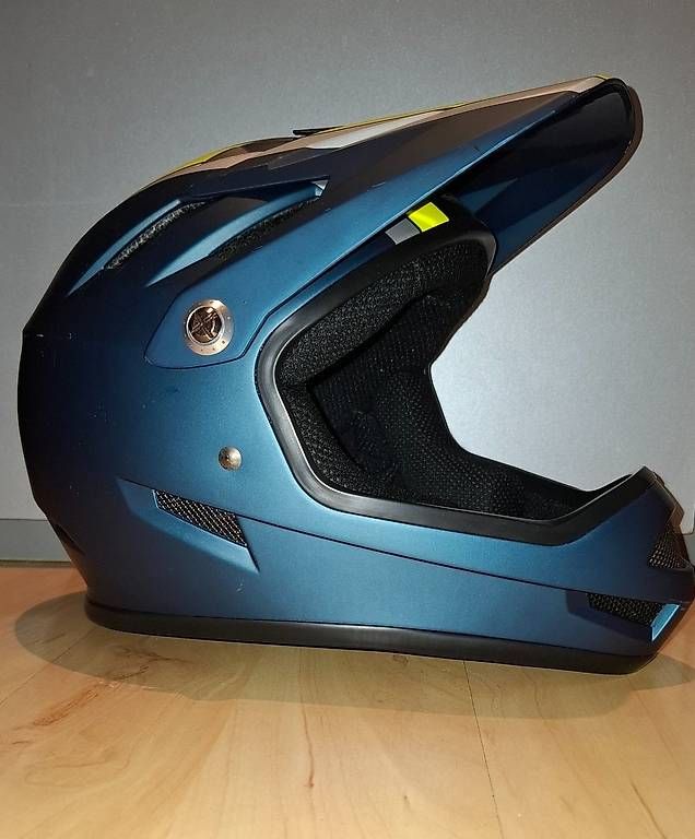 Bell Caschi: MTB-Helm / Bell Integralhelm Mountainbikehelm Helm – Usato da Konolfingen venduto da sko_r5yd 1