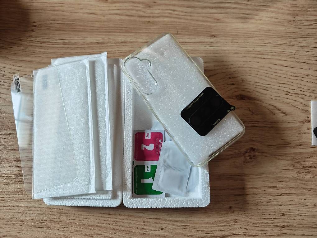 Cover & Protezioni schermo: Samsung S23 Hülle und Panzerglas – Nuovo e nell'imballaggio originale da Vinelz venduto da RomanOff99 1