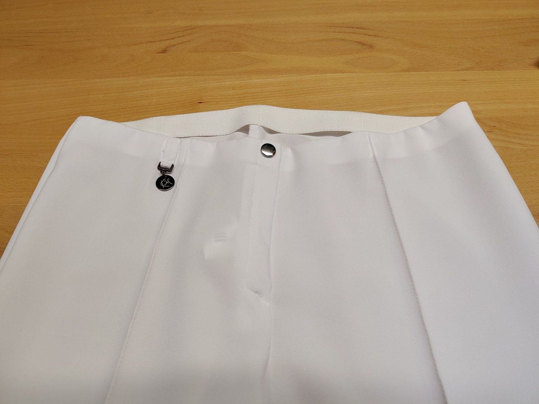 Pantaloni: Damenhose Klaus Modelle – Usato da Seuzach venduto da NaehdesignMirjam 2