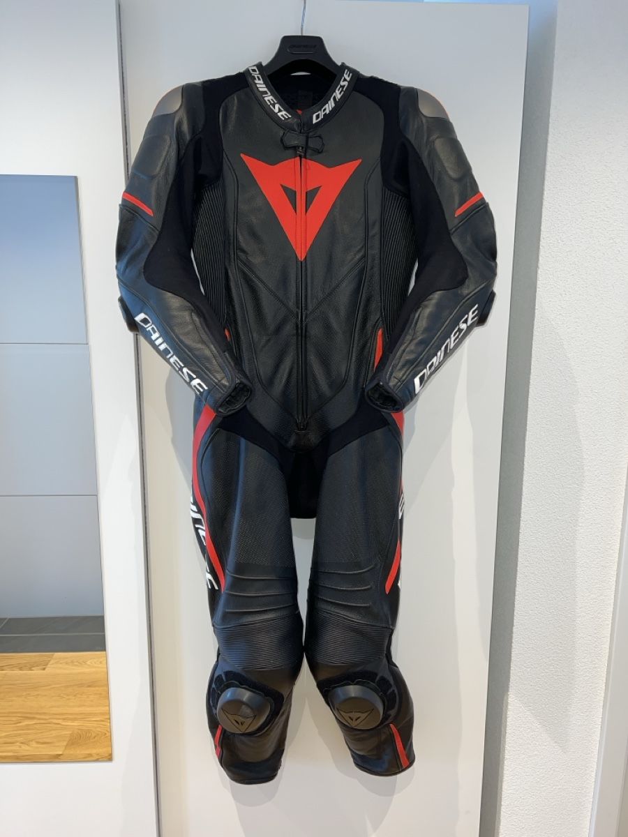 Dainese Completi: Dainese Laguna Seca 4 Grösse 48 – Usato da Rüeggisberg venduto da NVisuals