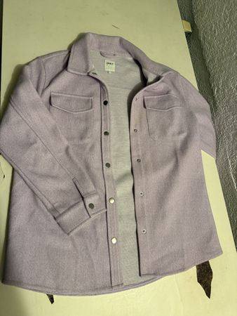 ONLY Übergangsjacke Hemdjacke Lila, Grösse S - Neuwertig!