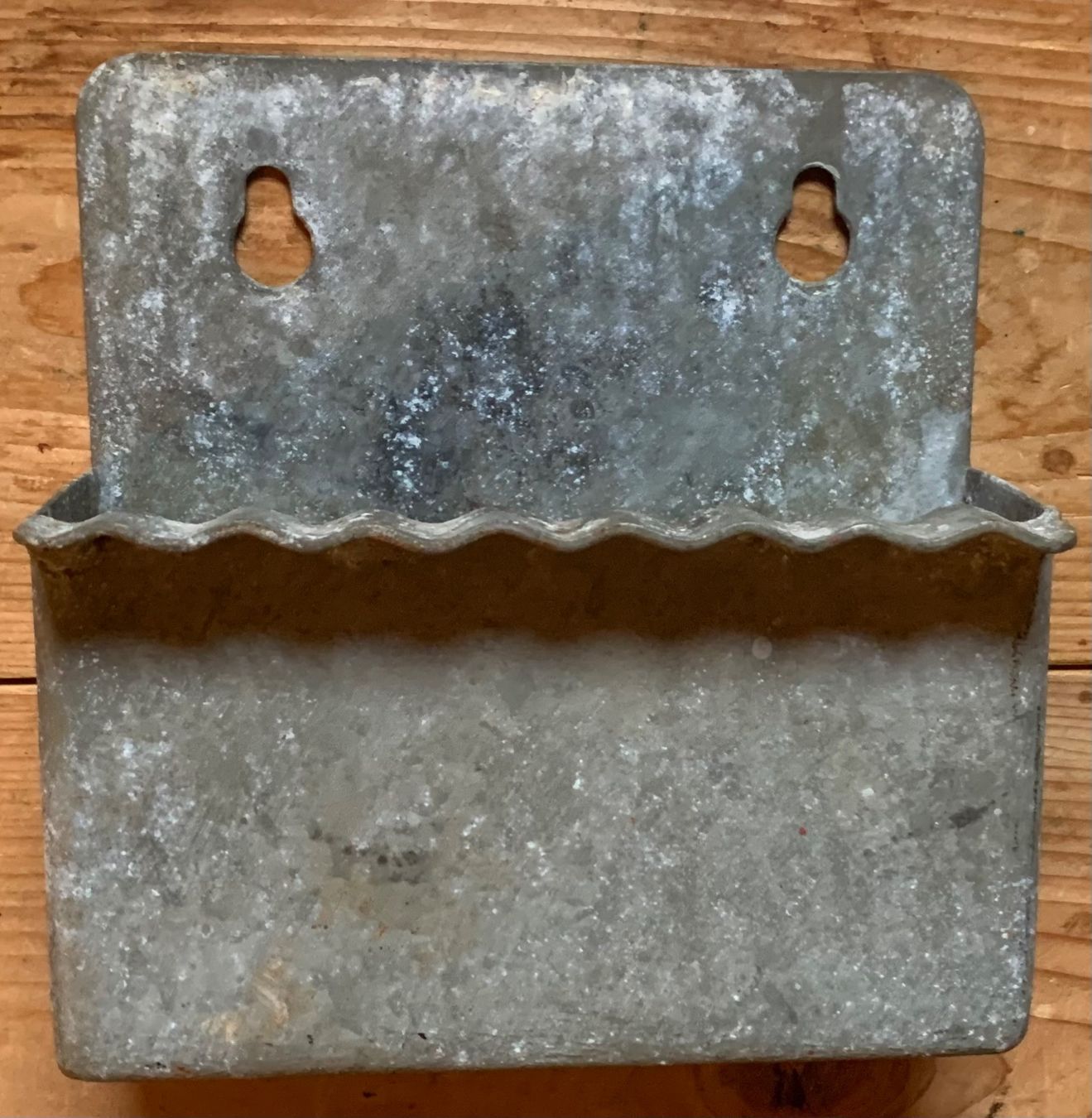 Portacenere: Wandaschenbecher aus Bunker der CH Armee – Usato da Goldingen venduto da Bergler012