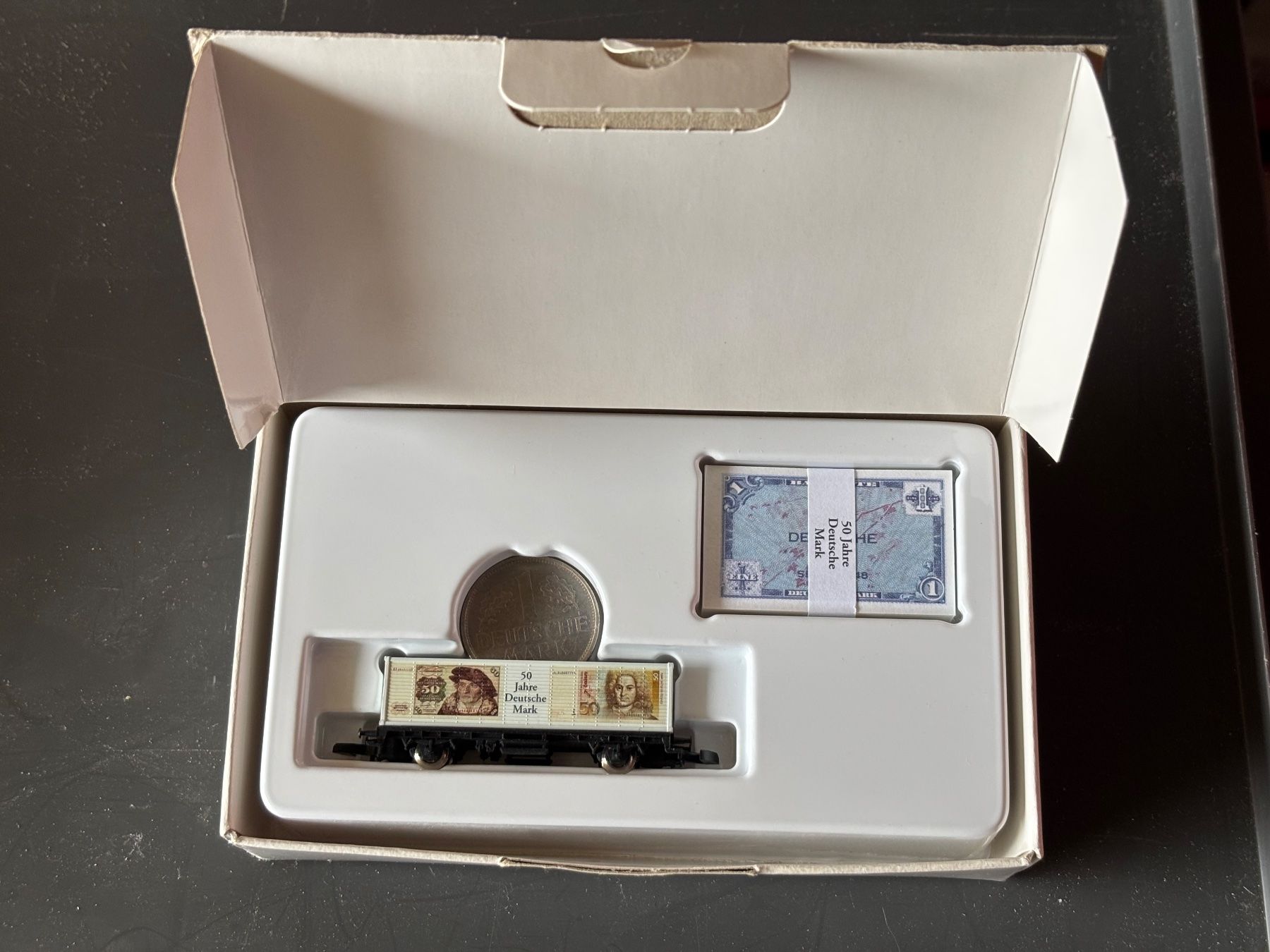 Märklin Modellini di ferrovie: Marklin Z wagon Nürnberg 1998 – Nuovo (secondo la descrizione) da Hauterive NE venduto da eriamch