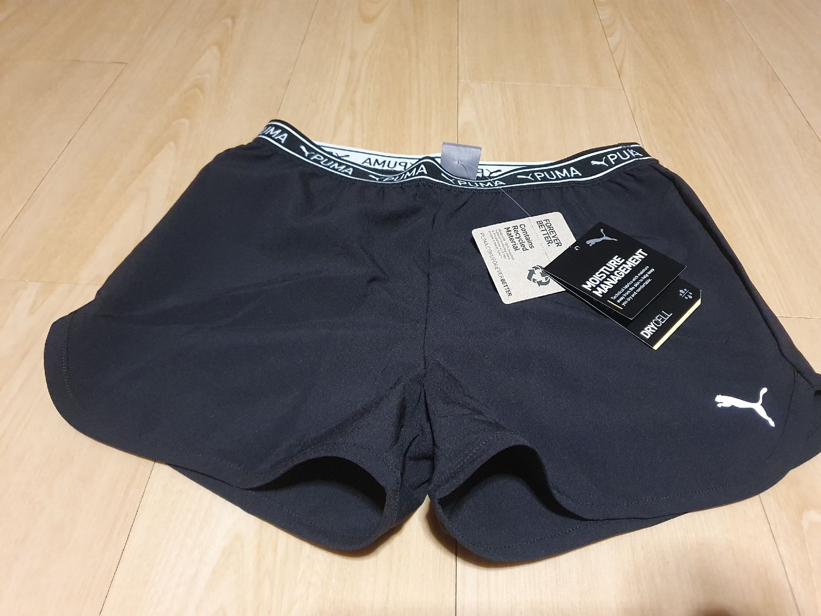 Puma Pantaloni: NEU Puma Drycell Shorts Gr. 152 – Usato da Val D Illiez venduto da SnowRoof