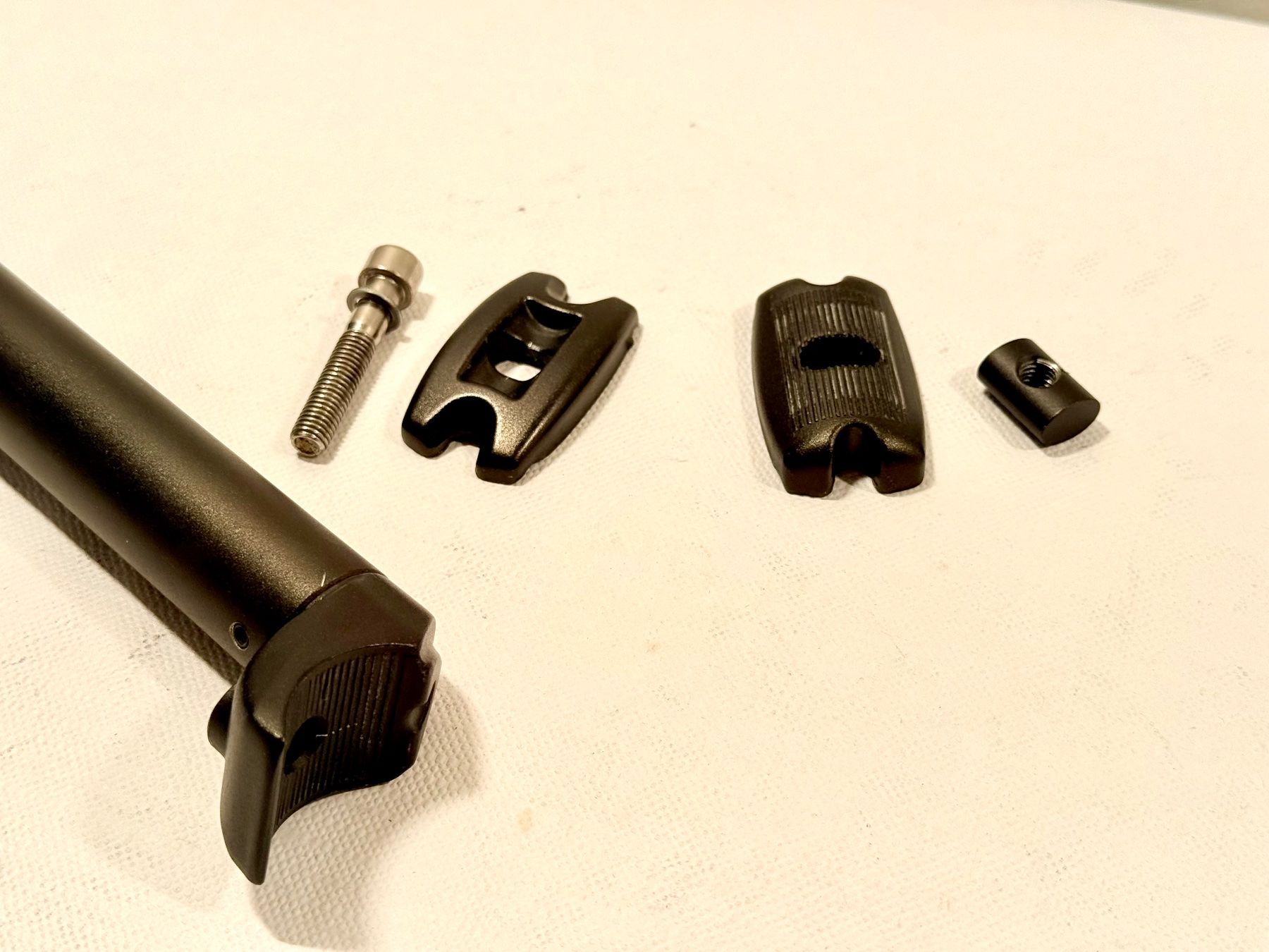 Pezzi di ricambio: UNKNOWN Sattelstütze Schwarz 27.2 mm / 2602 – Usato da Luzern venduto da bikeandbeltcom 3