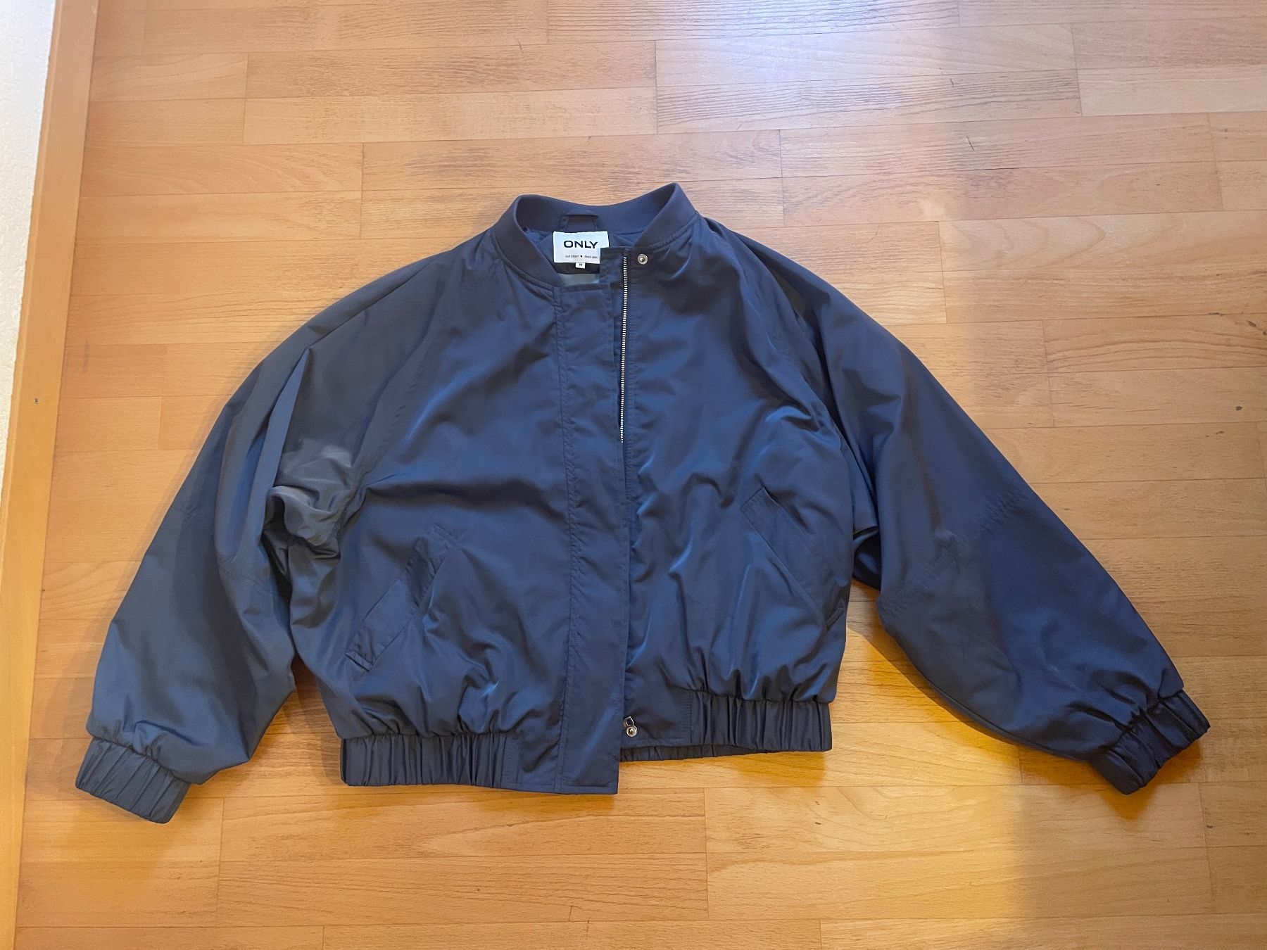 Only Giacche: Only Bomberjacke Grösse M – Usato da Winterthur venduto da sabinemarie