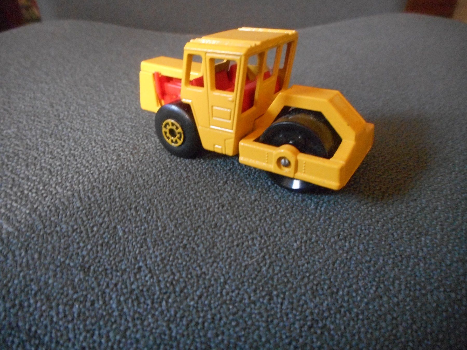 Matchbox Modellini d'auto: Matchbox Road Roller – Usato da Bretzwil venduto da gbfluck