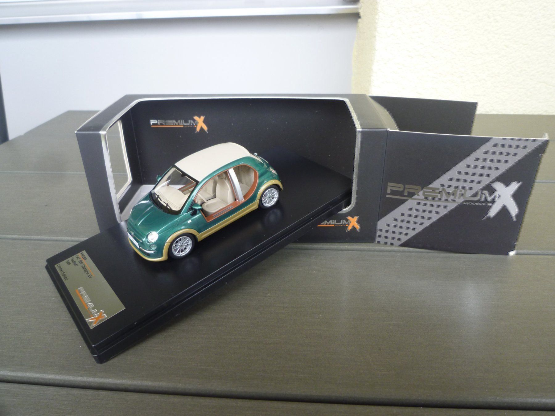Fiat Modellini d'auto: Fiat 500 Castagna EV "Kadhafi" (2009) – Nuovo e nell'imballaggio originale da Flawil venduto da Imperiosud