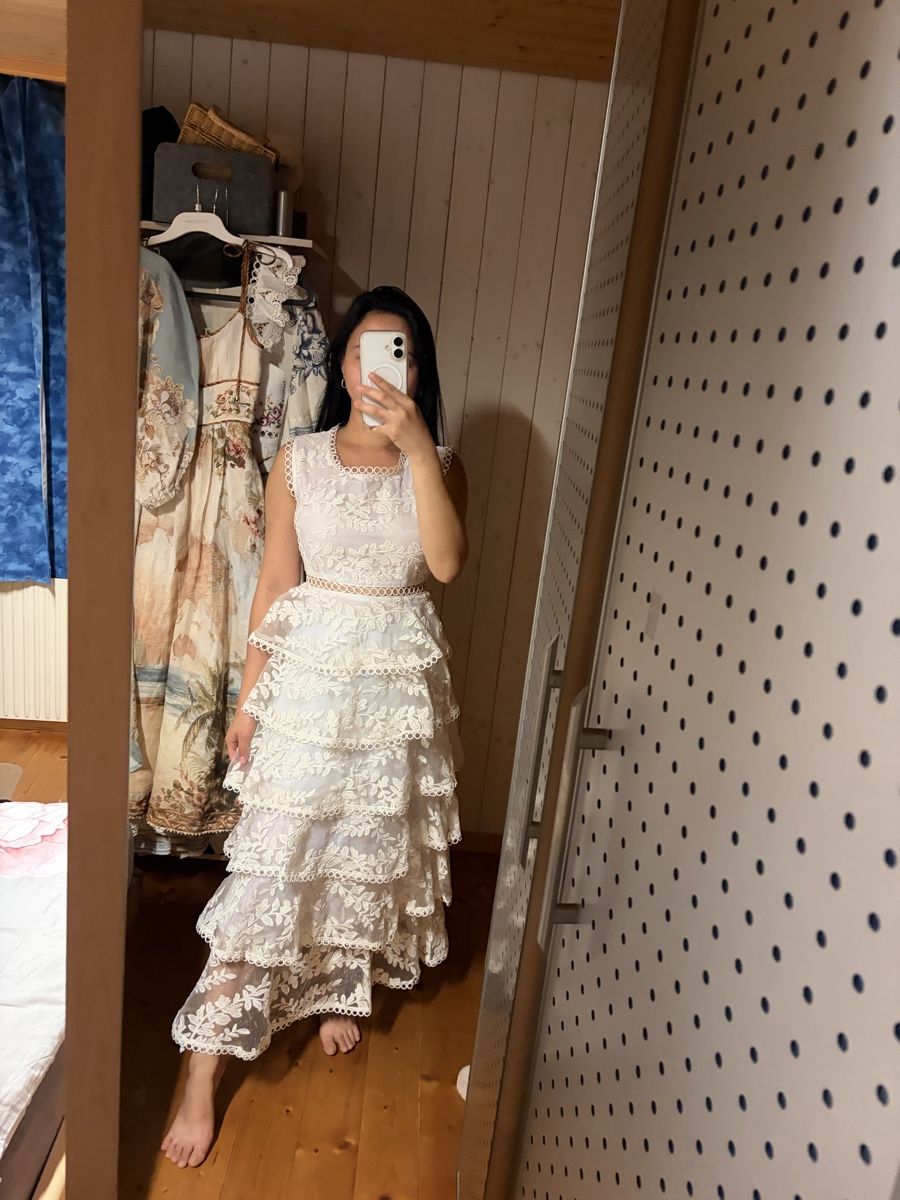 Vestiti: Elegant Embroidery Midi Dress – Usato da St.Josefen venduto da lop_lh8d 7