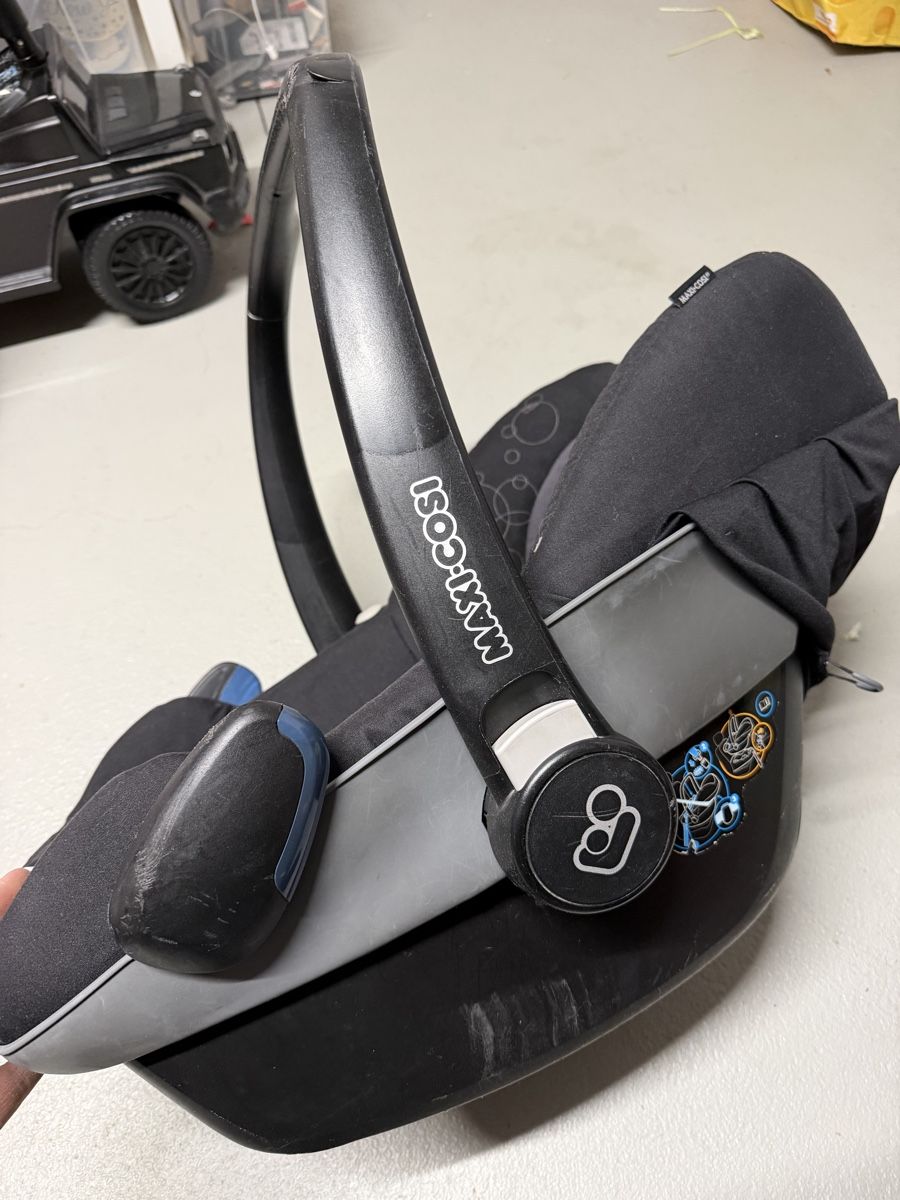 Maxi-Cosi Marsupi portabebè: Maxi cosi mit isofix station – Usato da Widen venduto da SBK_89 3