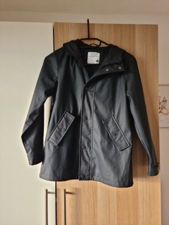 NEU Regenjacke Gr. 140 schwarz
