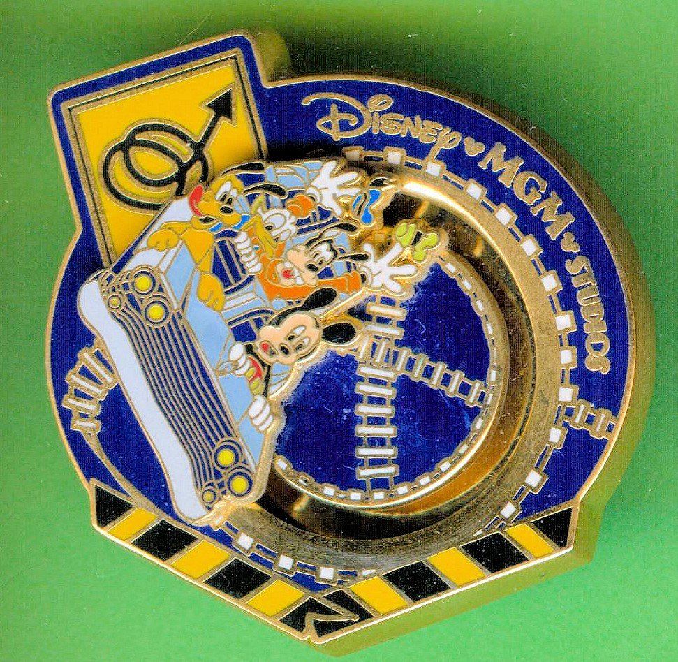Disney Placchette & Badge: DISNEY  Freunde  Rock'n Roller Coaster – Usato da Winterthur venduto da Sammleroase