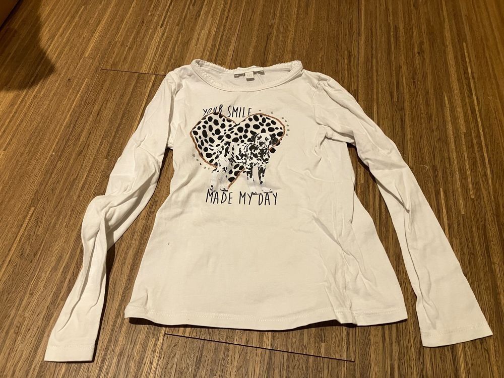 Blusen, T-Shirts & Tops: Tolles Mädchen Langarmshirt, Gr. 122 – Gebraucht aus Ruggell von VegasGirl