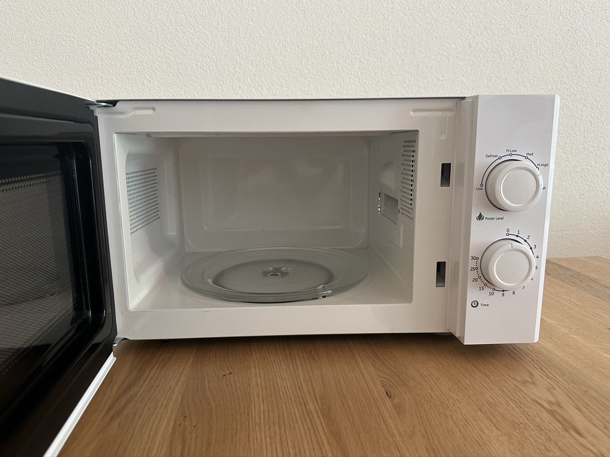Appareils de cuisine: Mikrowelle – D'occasion à Zürich par luc_x6br 2