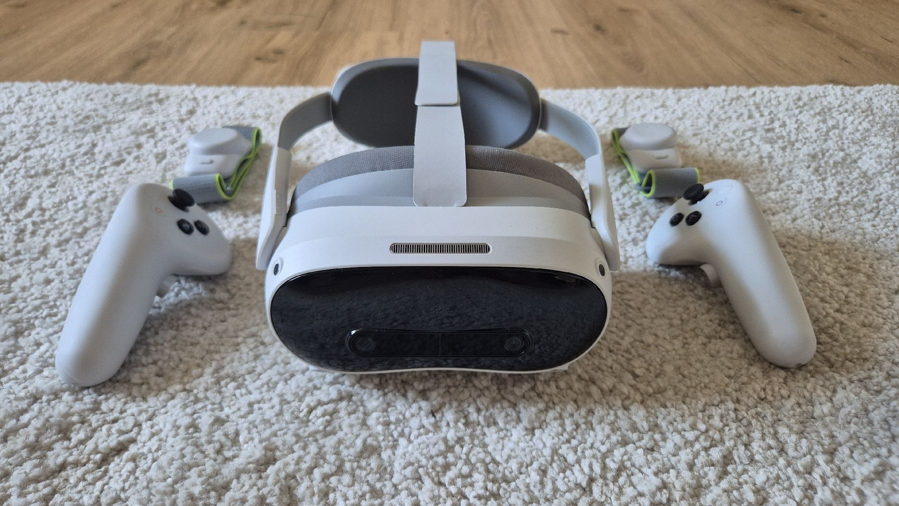 Pico VR Brille: Pico 4 Ultra VR Headset mit Motion Tracker – Gebraucht aus Amlikon-Bissegg von jer_r7tb 1