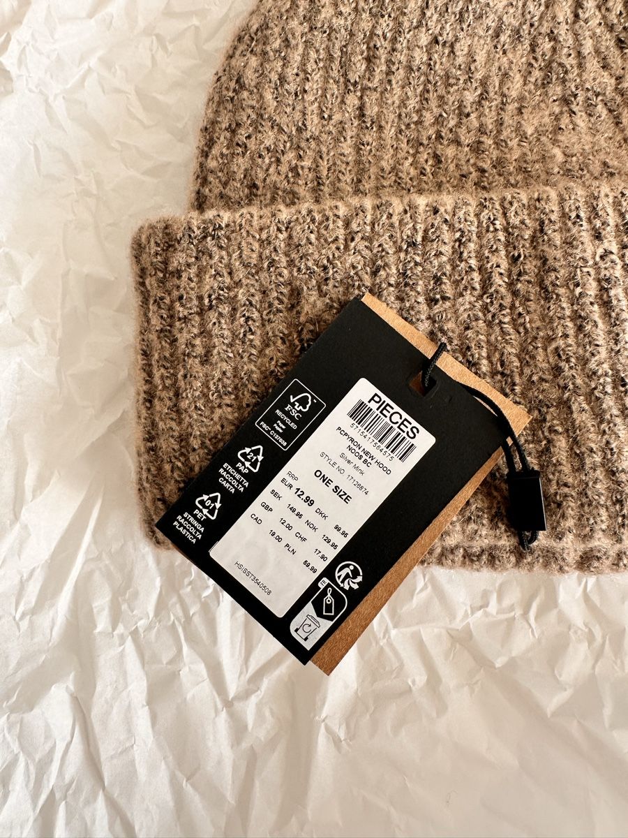 Hüte, Mützen & Caps: Wunderschöner Beanie, neu, Neupreis: CHF 18.- – Neu und originalverpackt aus Zürich von MaxZurich 1