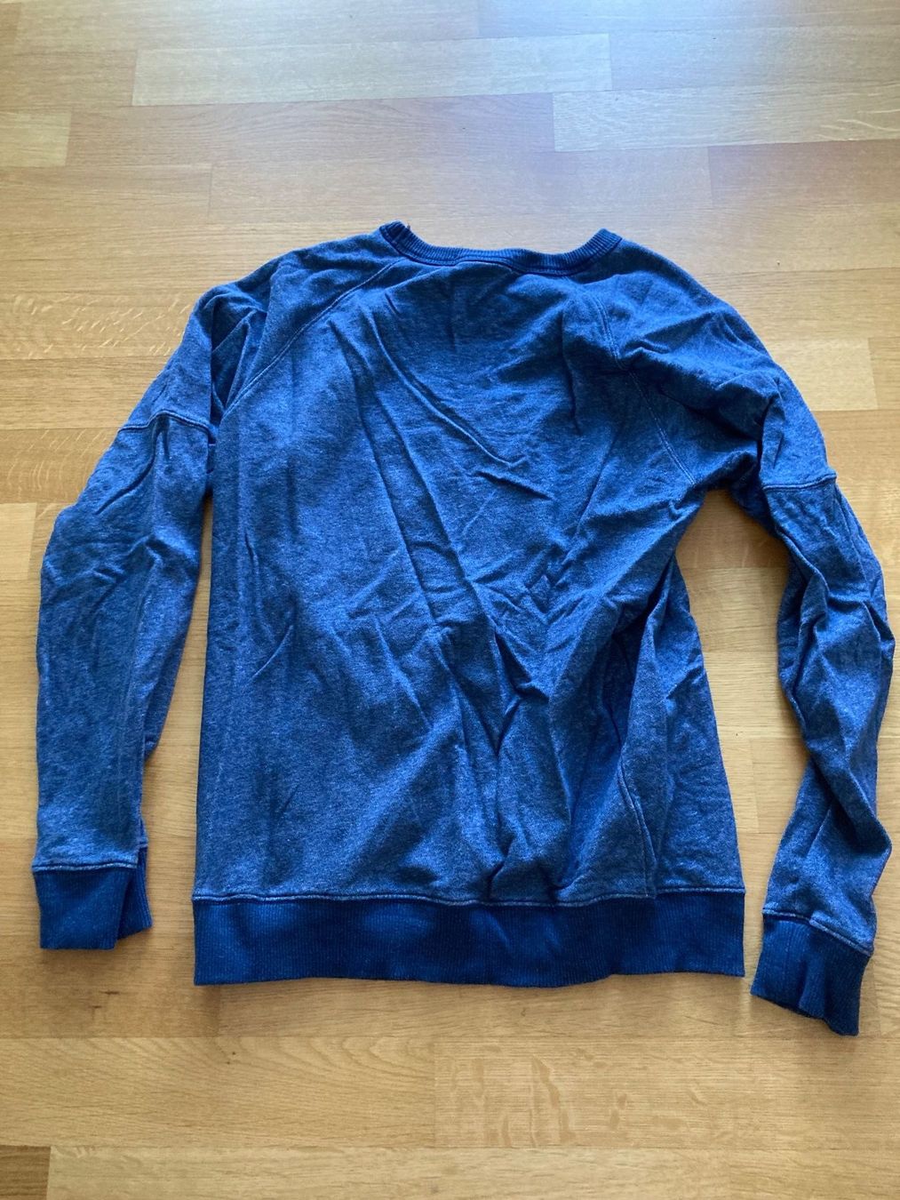 Maglioni & Felpe: (C) Disney Sweatshirt s – Usato da Jonen venduto da Sevenb 2