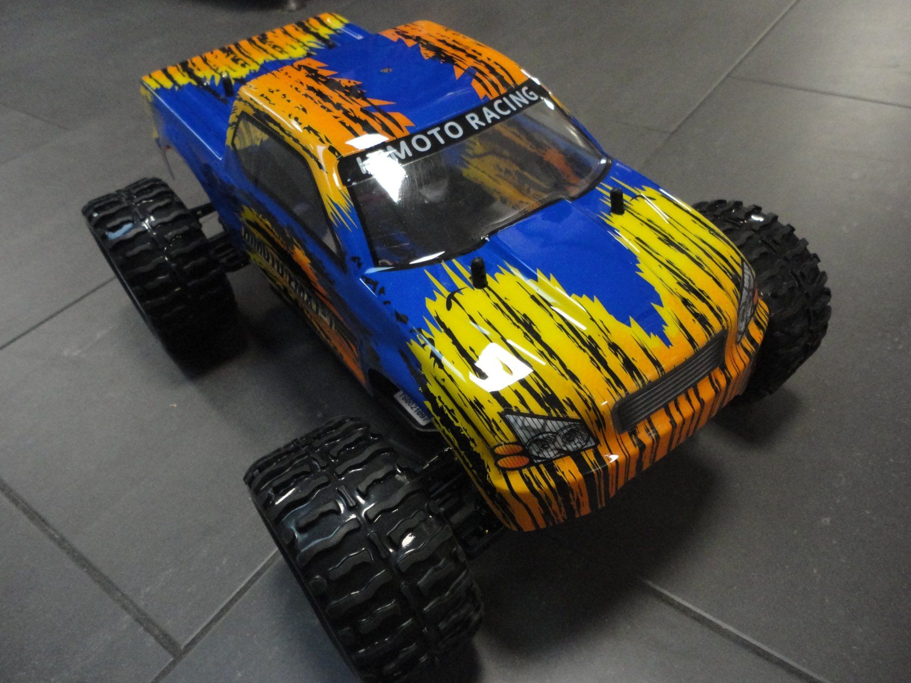 Modellismo RC: Buggy Monstertruck 1:10 komplett-Set – Nuovo e nell'imballaggio originale da Horgen venduto da RcModell 2