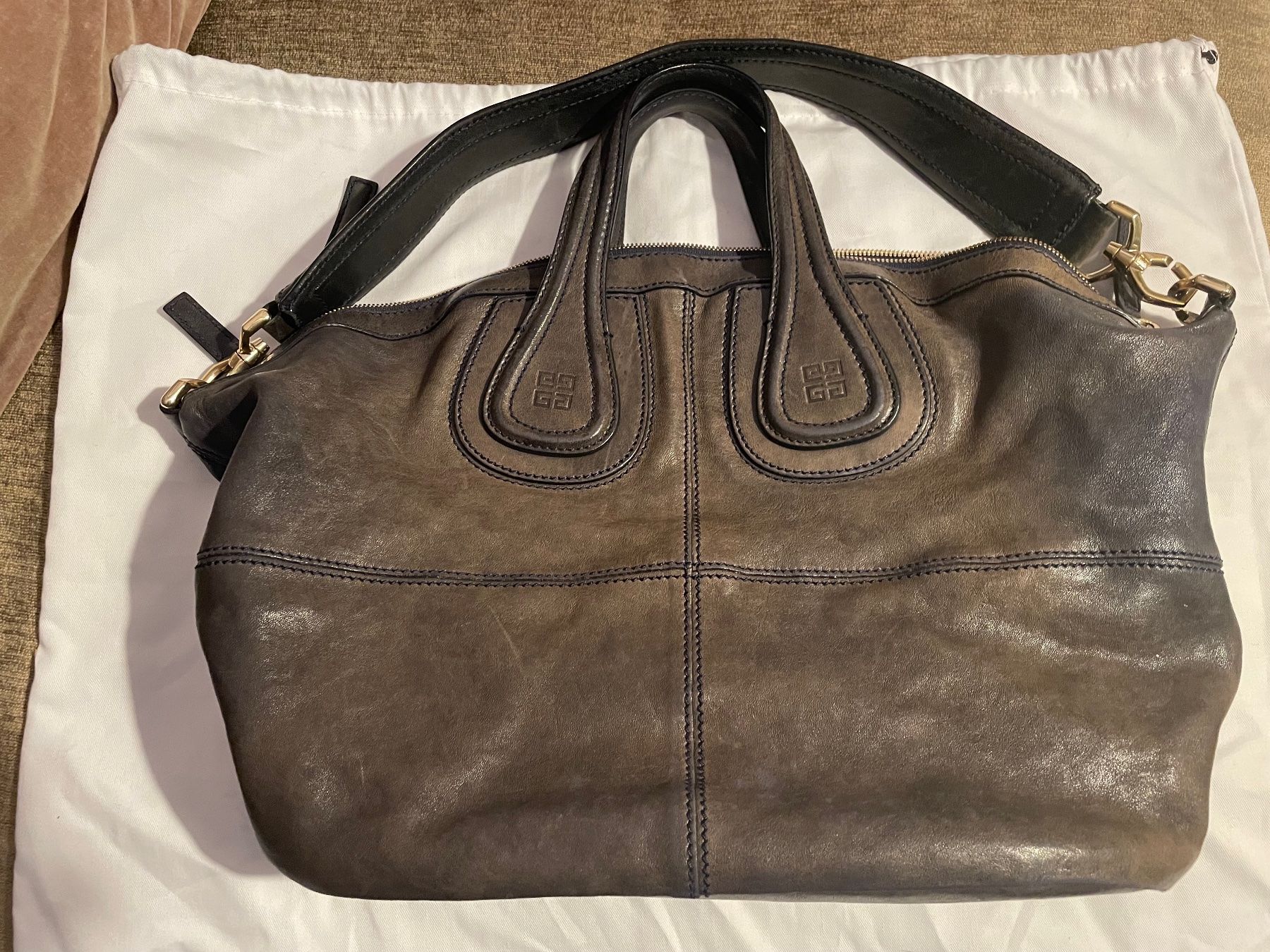 Givenchy Borse da donna: Givenchy Nightingale Medium Navy (Used Look) – Usato da Bern venduto da Rigoler