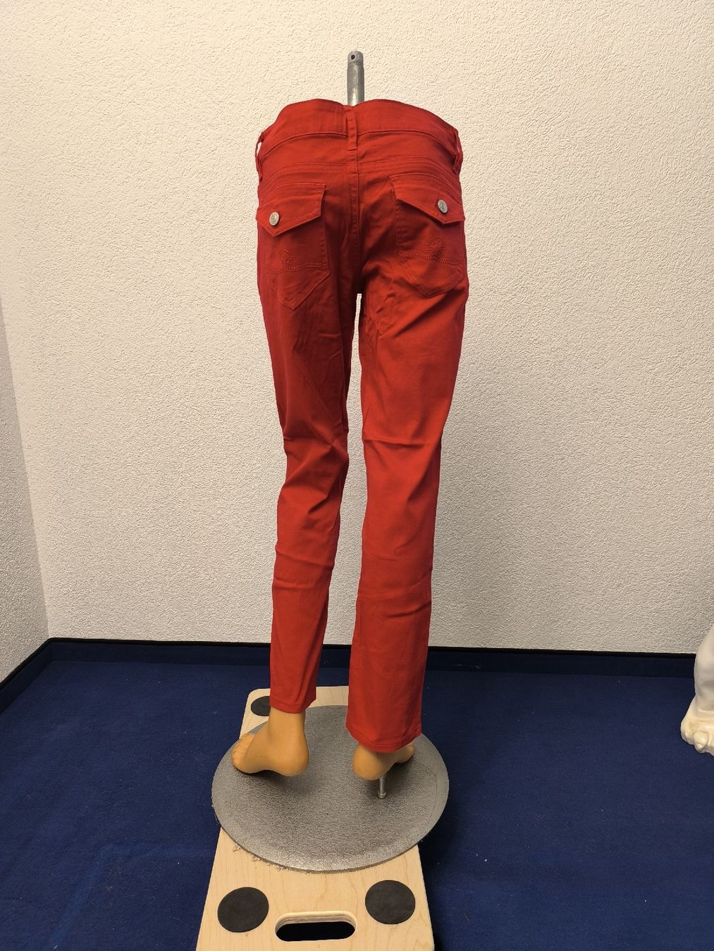 Pantaloni: Rote Hosen - Gothic, Punk, Emo – Usato da Fischbach LU venduto da BuBri 1