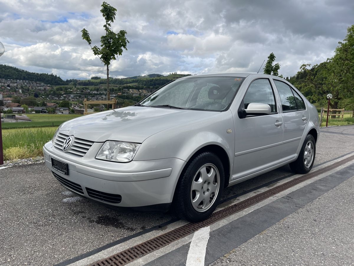 VW Automobili: VW BORA V5 Automat – Usato da Spiez venduto da bertula 8