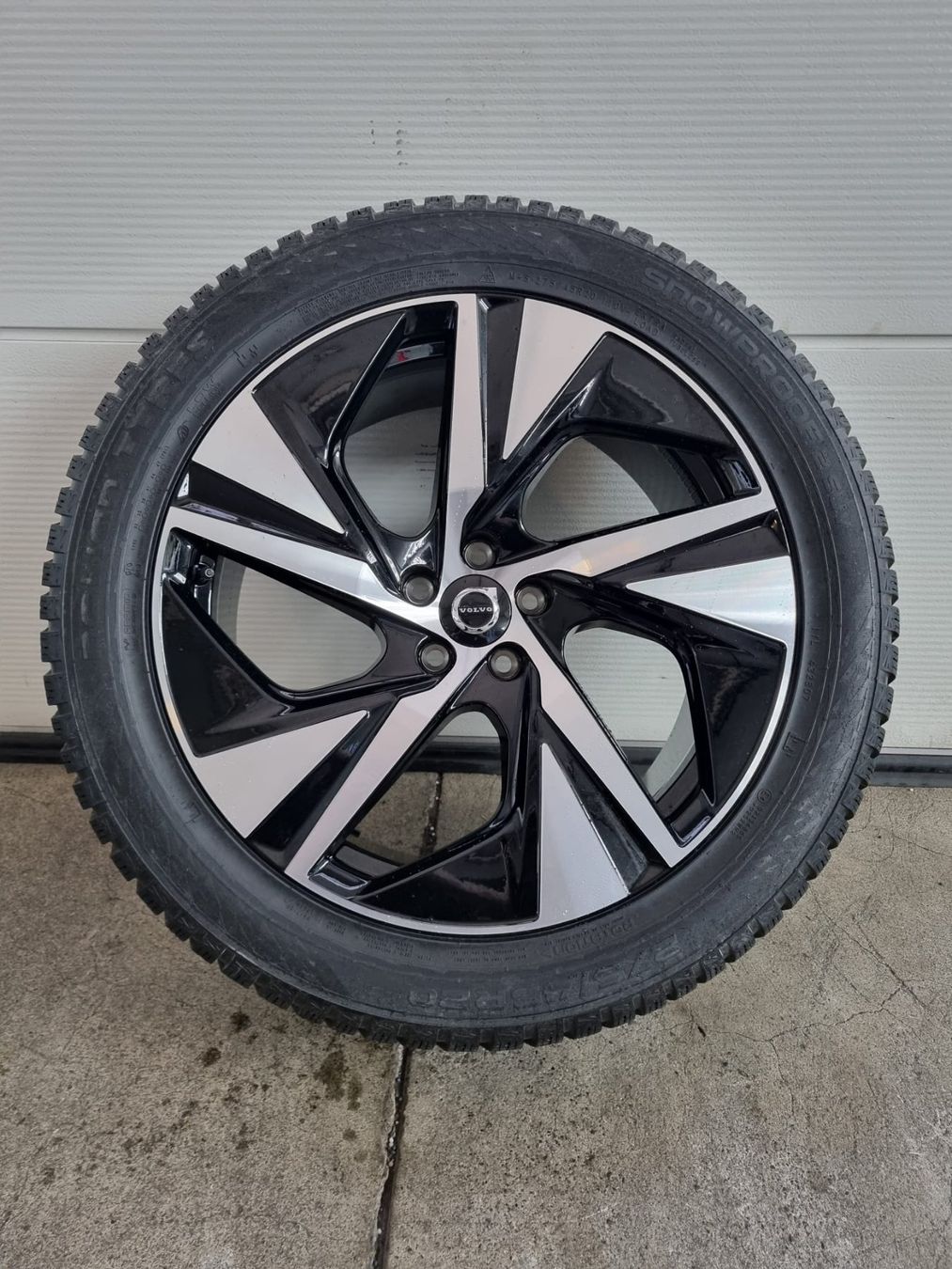 Volvo Pneumatici & Ruote complete: Volvo XC60 Winterräder 20 Zoll – Usato da Kirchdorf AG venduto da Cartastic_AG 2