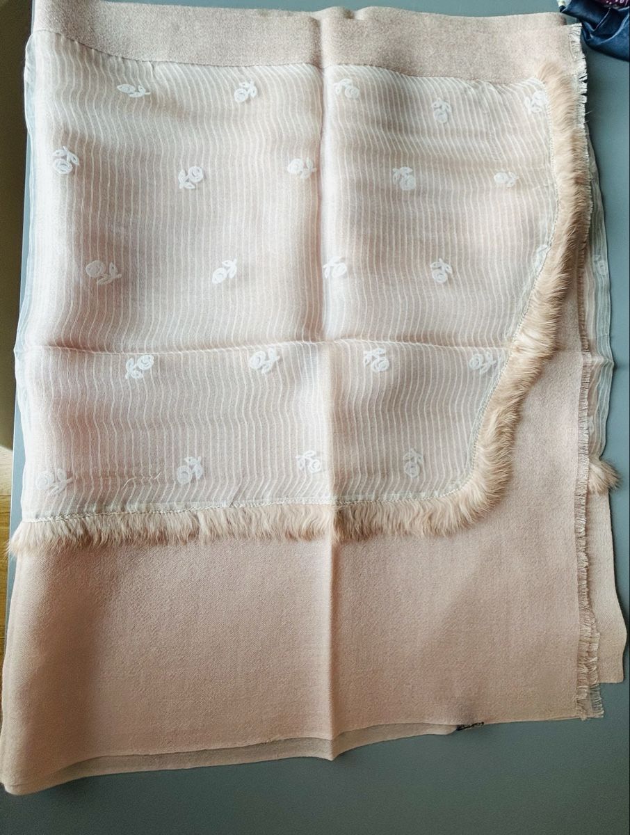 Foulards, Tücher & Schals: Écharpe en laine et en soie – Neu und originalverpackt aus Founex von etswang 4