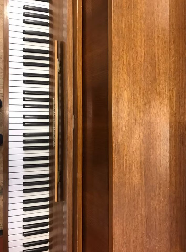 Strumenti musicali: Piano droit Zimmermann – Usato da Colombier NE venduto da Nadinkaa 1