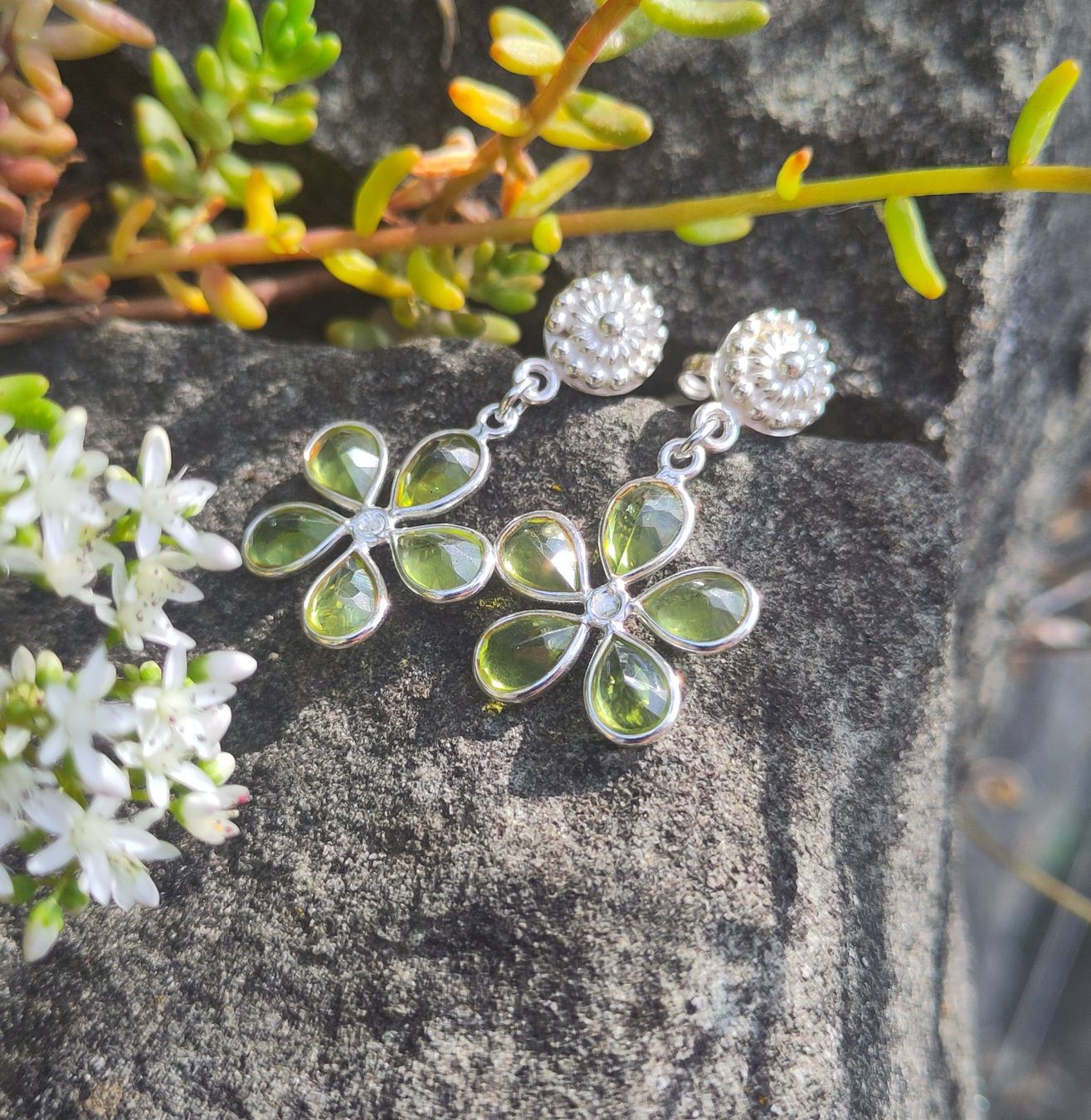 Boucles d'oreille: Ohrstecker mit Peridot – Neuf avec emballage d'origine à Lauperswil par Naturhandwerk 2