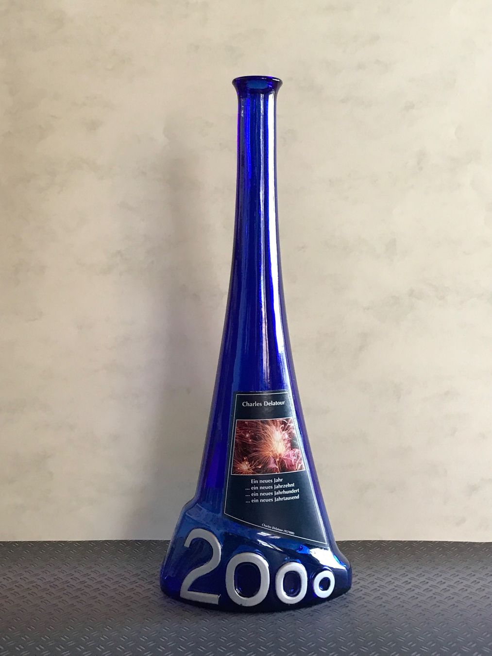 Bicchieri, Caraffe & Bottiglie: Flasche leer MILLENIUM-SILVESTER 2000 Spezialflasche 75 cl – Usato da Däniken SO venduto da allerlei54