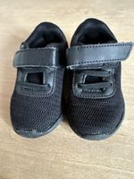 schwarze Schühchen Grösse 21