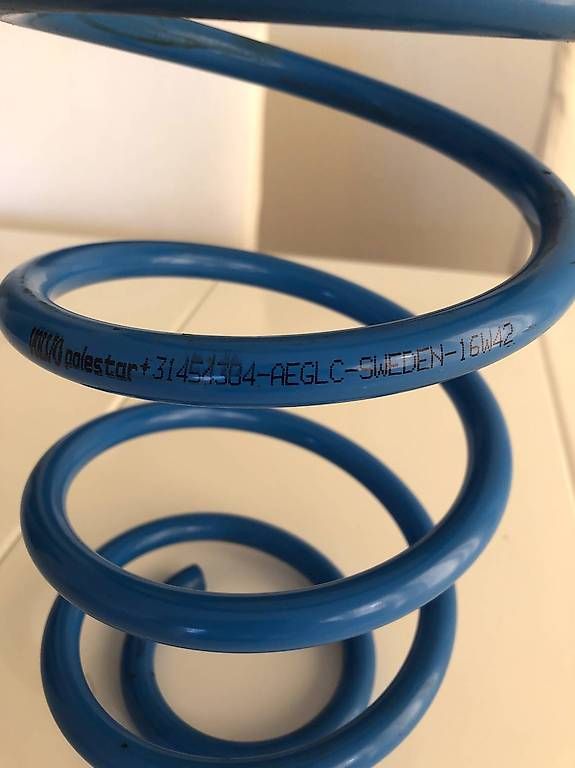 Tutti pezzi di ricambio auto: Ressort Volvo Polestar Avant – Usato da La Tour-de-Peilz venduto da Thib1814 1